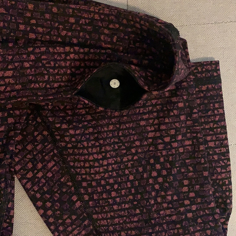Lululemon Wunder Under Leggings - Picture 3 of 4